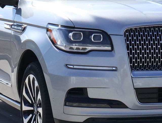 Used 2023 Lincoln Navigator Reserve image 7