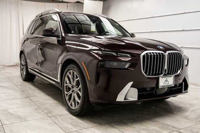 Used 2023 BMW X7 xDrive40i w/ Executive Package AWD/4WD image 4