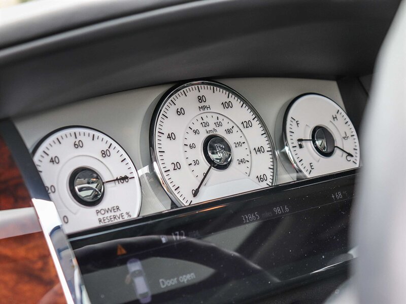 Used 2012 Rolls-Royce Ghost RWD image 45