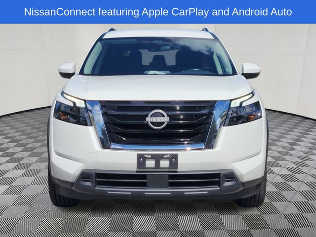 Used 2024 Nissan Pathfinder SV FWD image 2