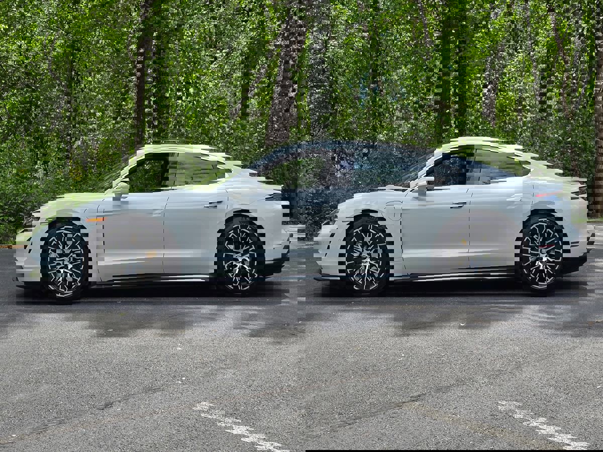 Used 2020 Porsche Taycan 4S w/ Premium Package image 3