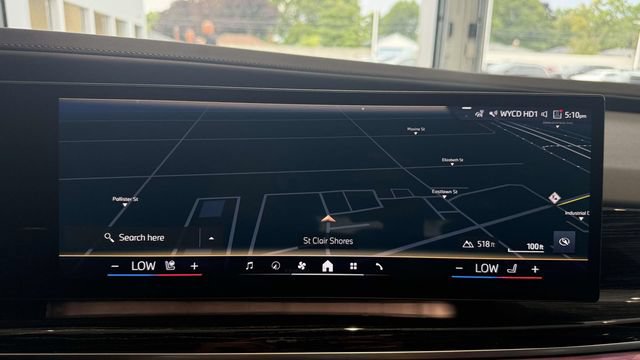 Used 2024 BMW 740i xDrive w/ Premium Package 2 AWD/4WD image 42
