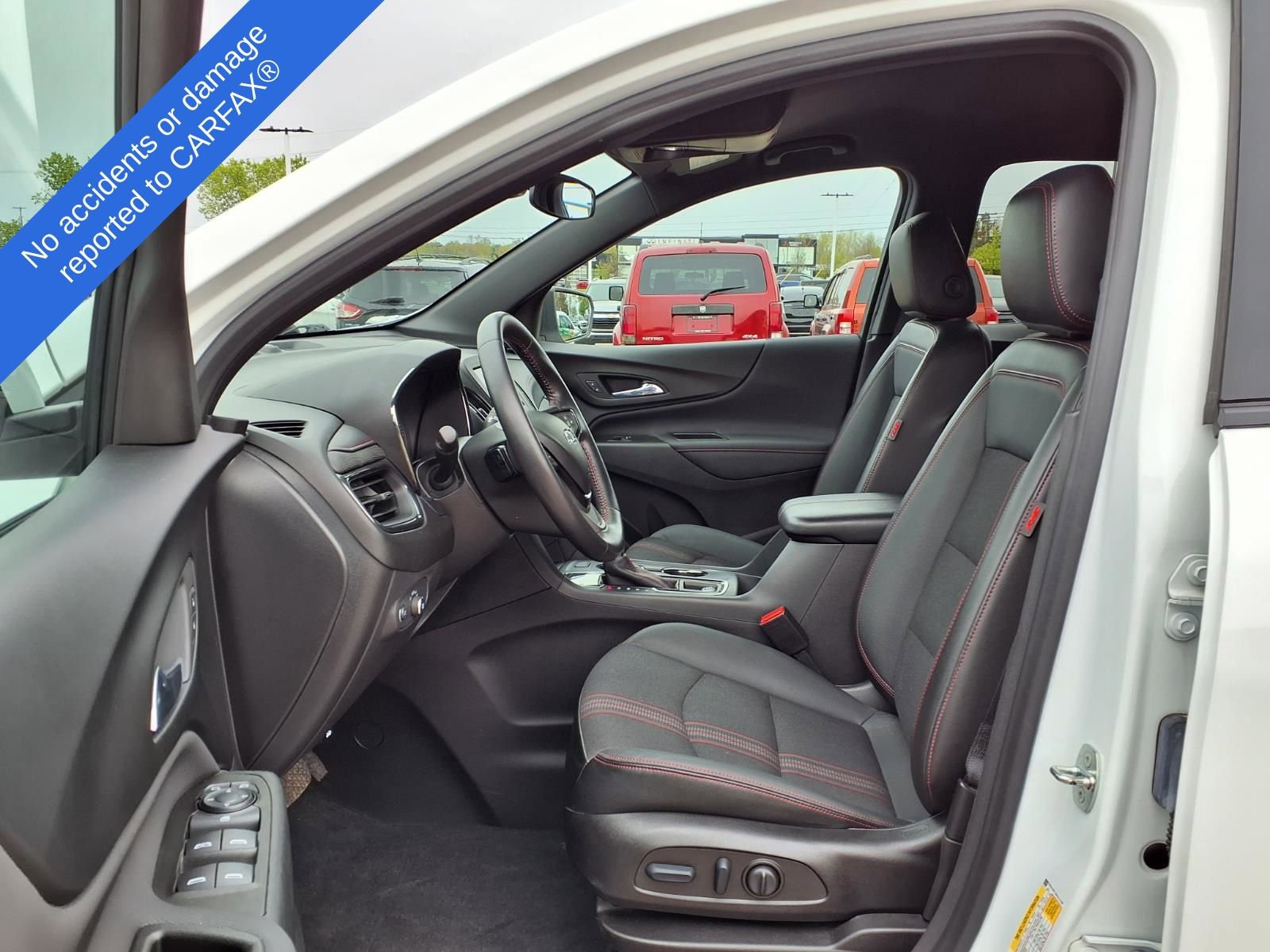 Used 2022 Chevrolet Equinox RS w/ LPO, Floor Liner Package FWD image 17