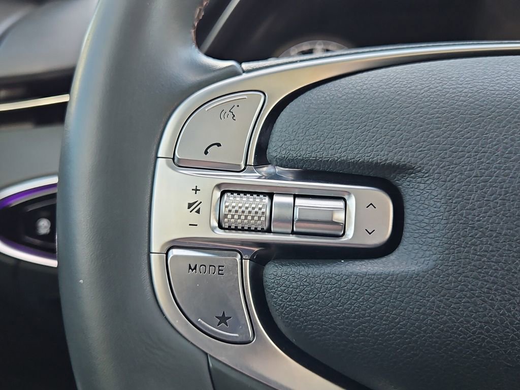 Used 2022 Genesis GV70 2.5T w/ Advanced Package image 26