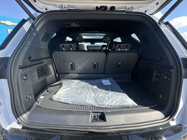 New 2026 Chevrolet Traverse High Country w/ LPO, Floor Liner Package AWD/4WD image 28