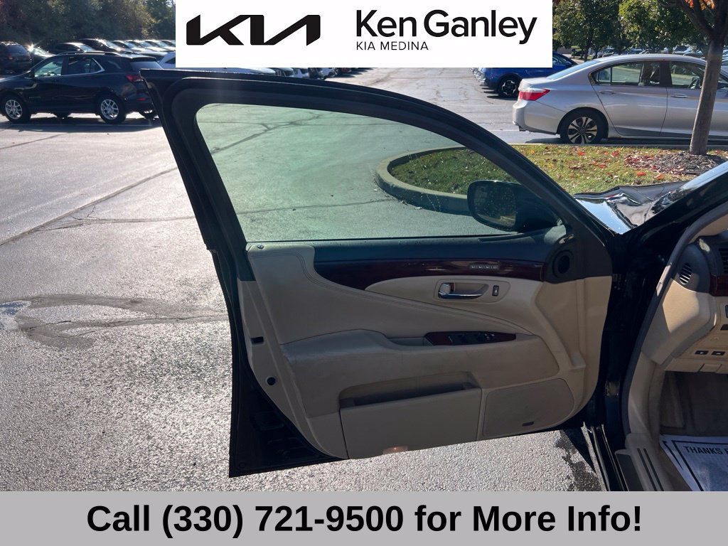 Used 2007 Lexus LS 460 RWD image 23