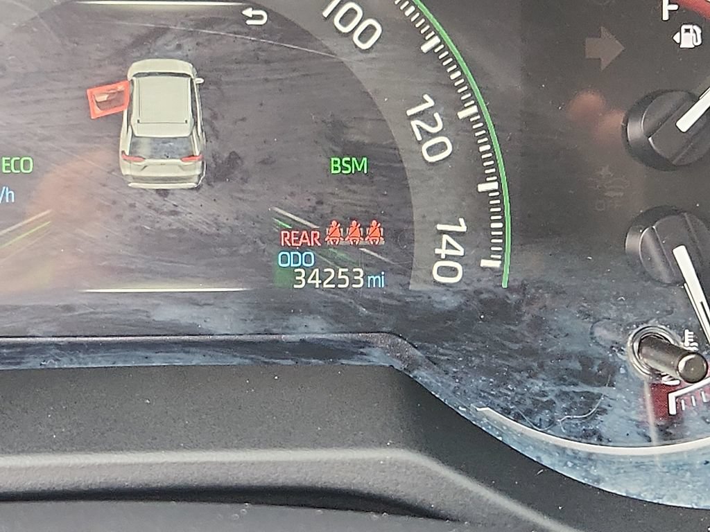 Used 2025 Toyota RAV4 XLE AWD/4WD image 19
