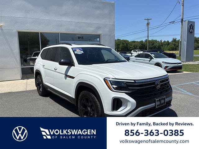 Certified 2024 Volkswagen Atlas Peak Edition SEL AWD/4WD image 1