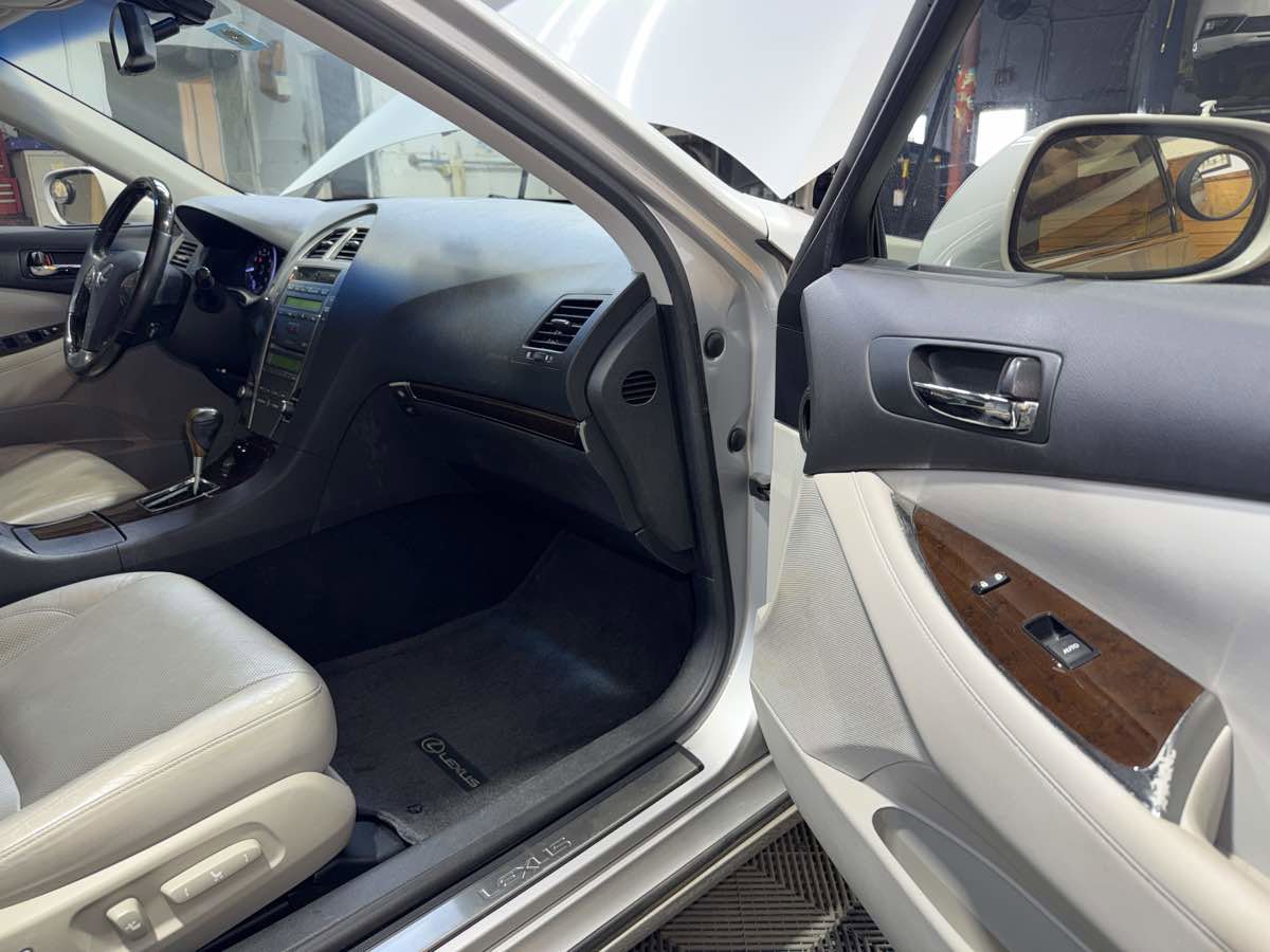 Used 2010 Lexus ES 350 image 26