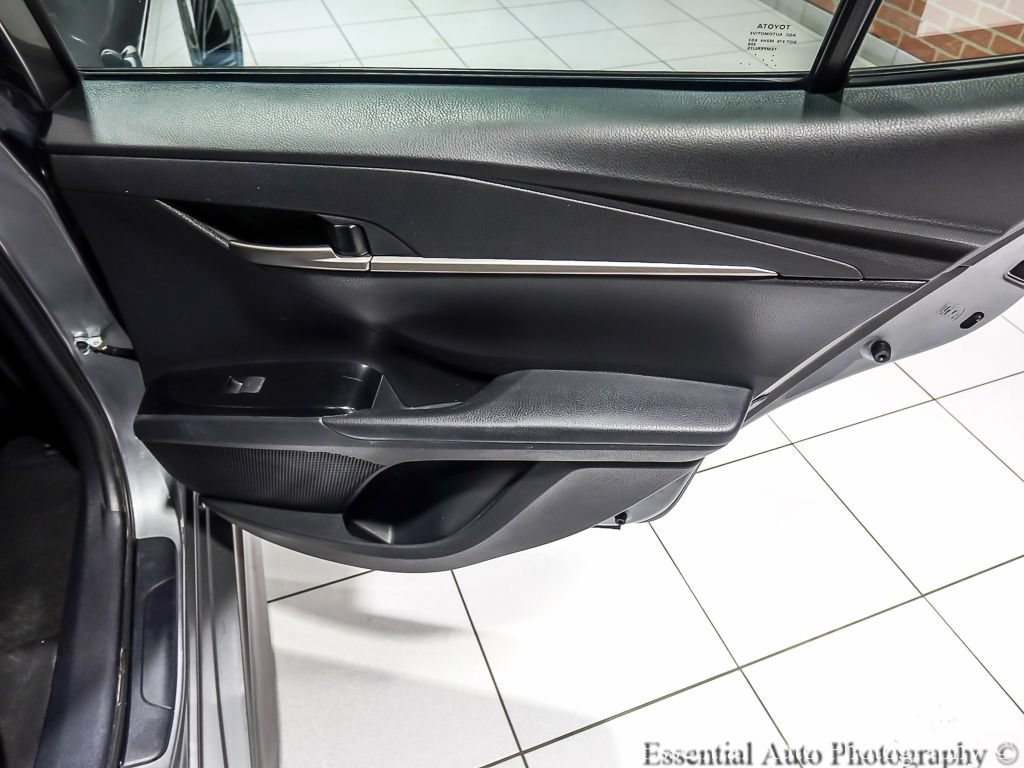 Used 2025 Toyota Camry SE FWD image 27