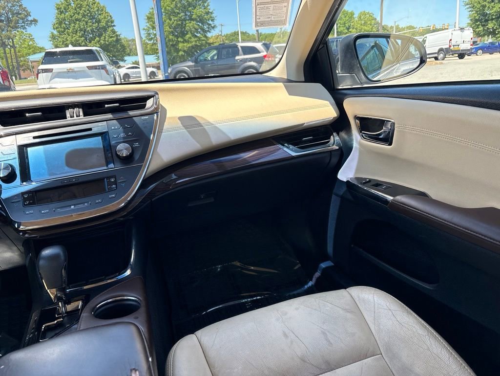 Used 2015 Toyota Avalon XLE Touring FWD image 11