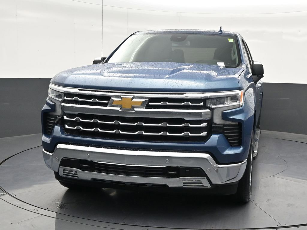 Used 2024 Chevrolet Silverado 1500 LTZ RWD image 9