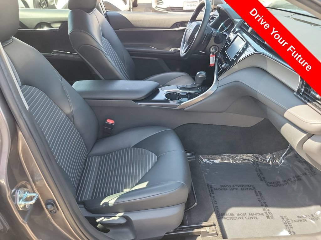 Used 2020 Toyota Camry SE FWD image 18