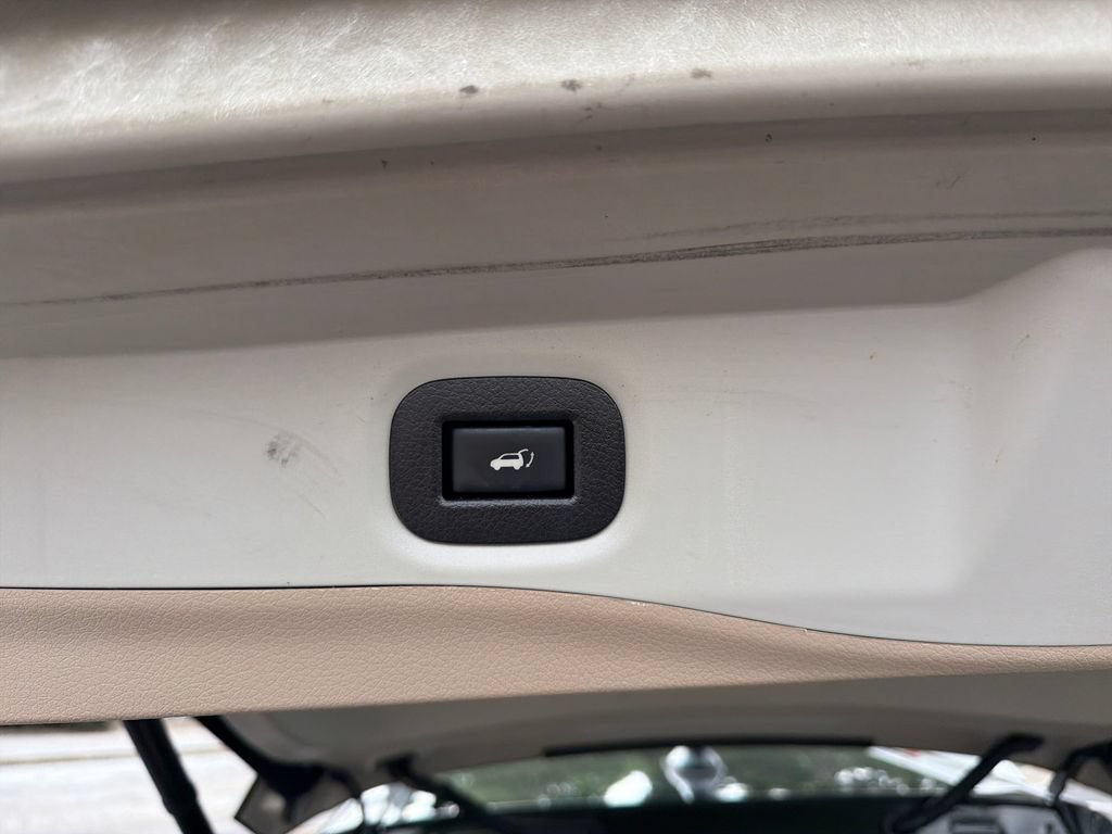 Used 2019 Nissan Rogue SL w/ Premium Package AWD/4WD image 40
