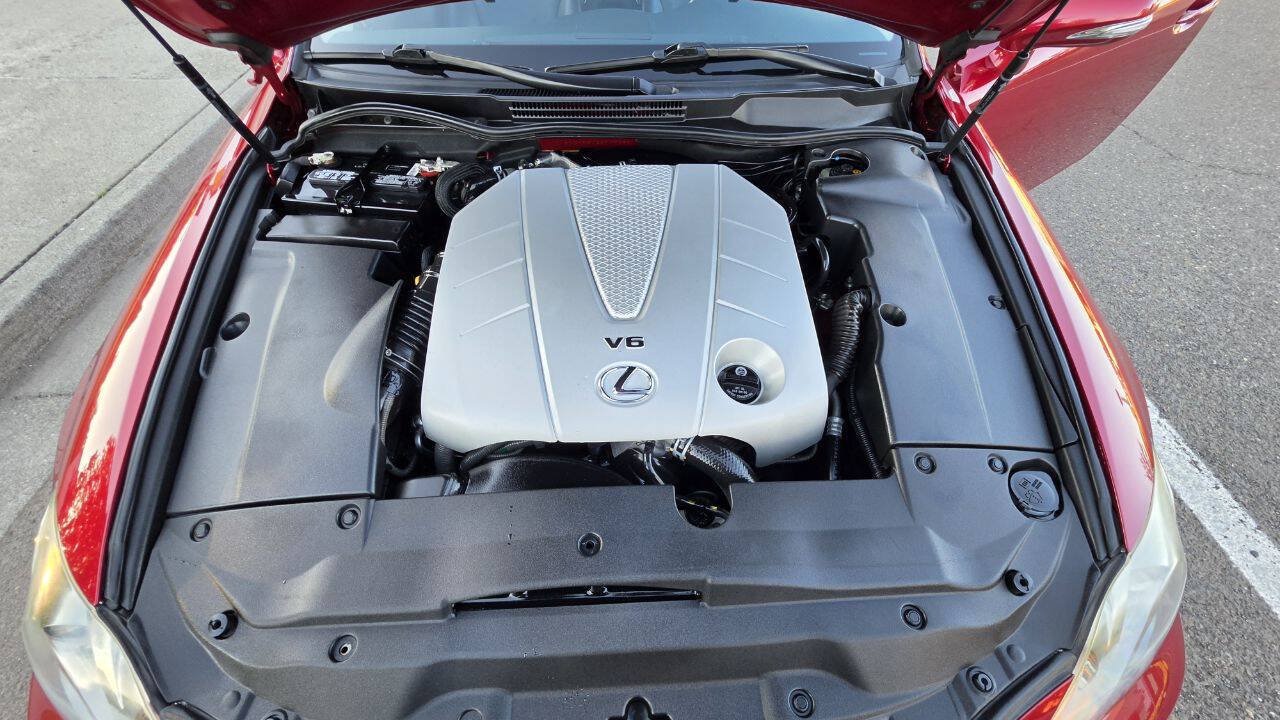 Used 2010 Lexus IS 350C w/ Luxury Pkg RWD image 10