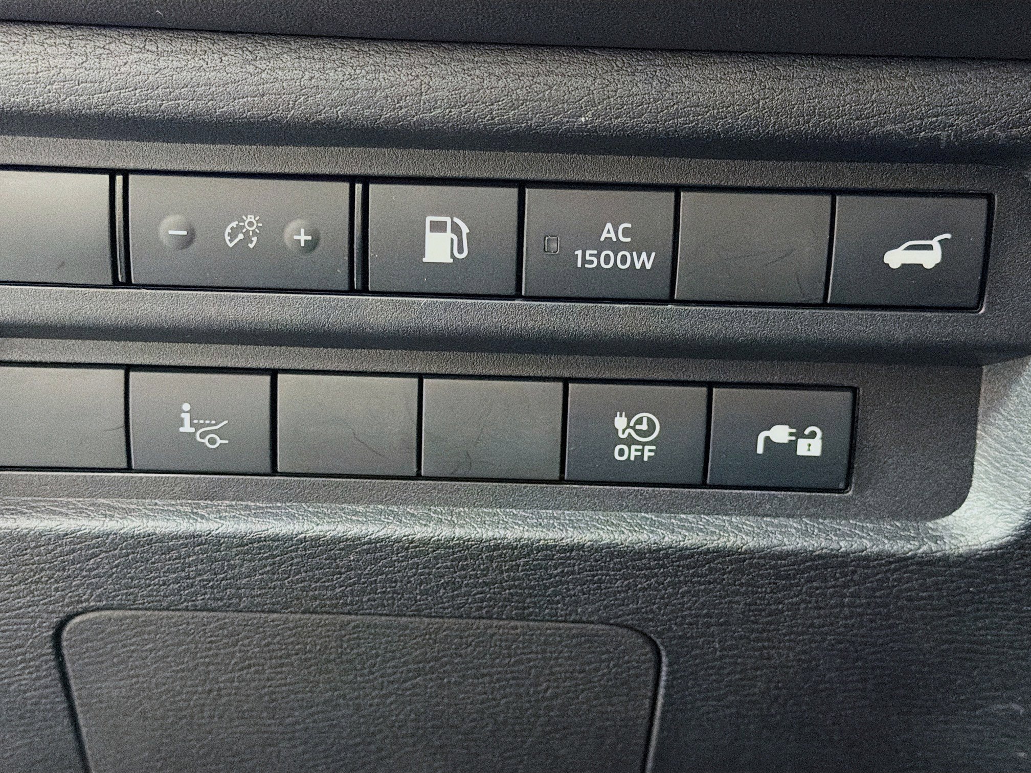 Used 2023 Mitsubishi Outlander SEL image 11