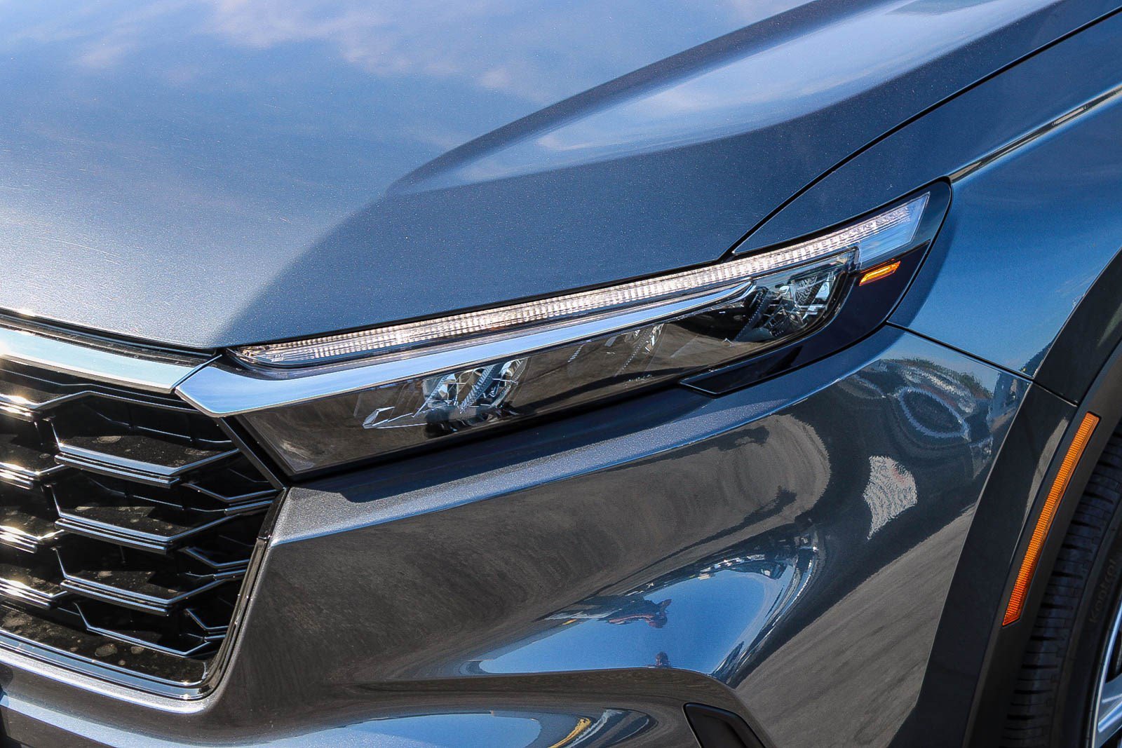 Used 2024 Honda CR-V EX image 5