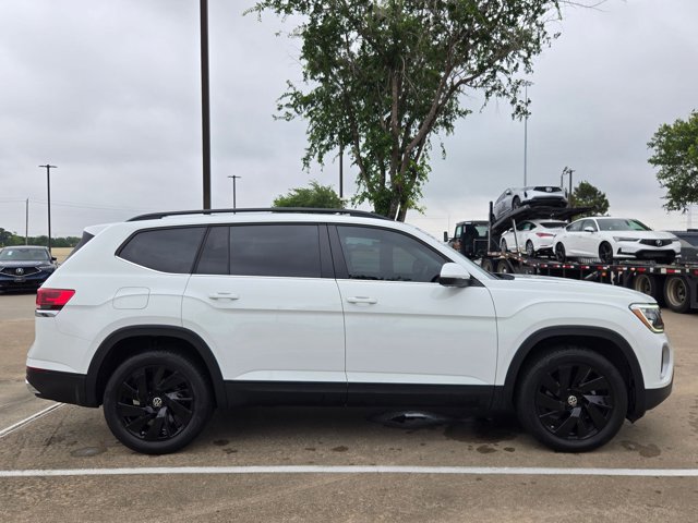Used 2024 Volkswagen Atlas SE FWD image 4