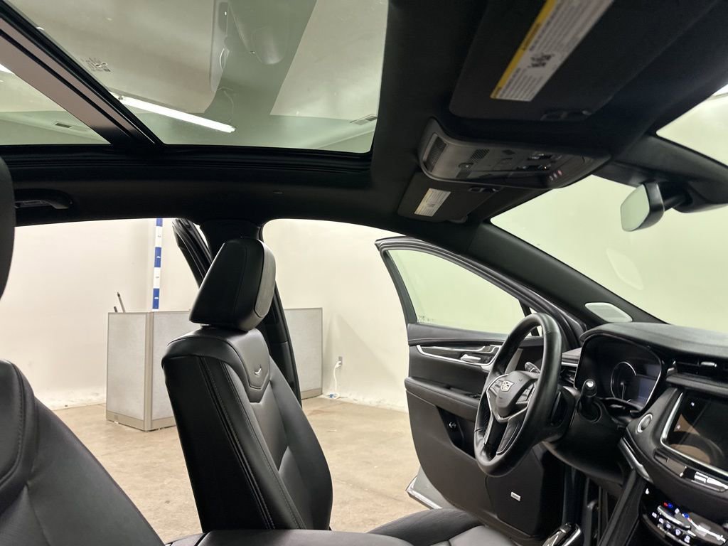 Certified 2025 Cadillac XT5 Premium Luxury image 20