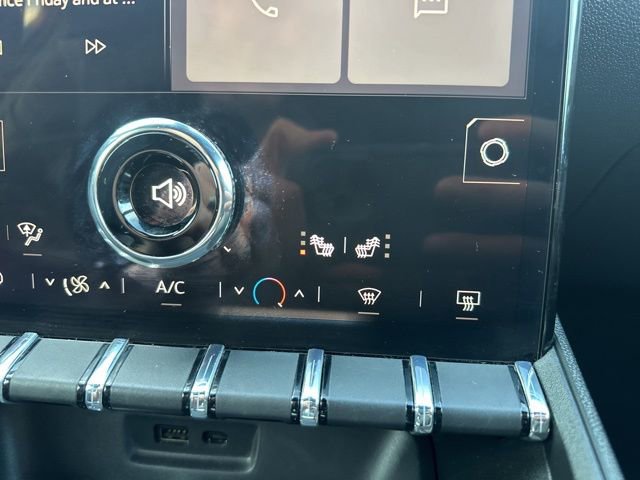 Used 2025 GMC Terrain Elevation image 29