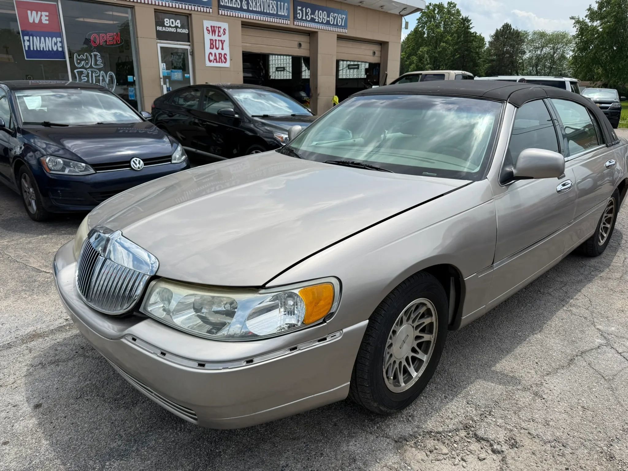 Used 2000 Lincoln Town Car Executive RWD image 7
