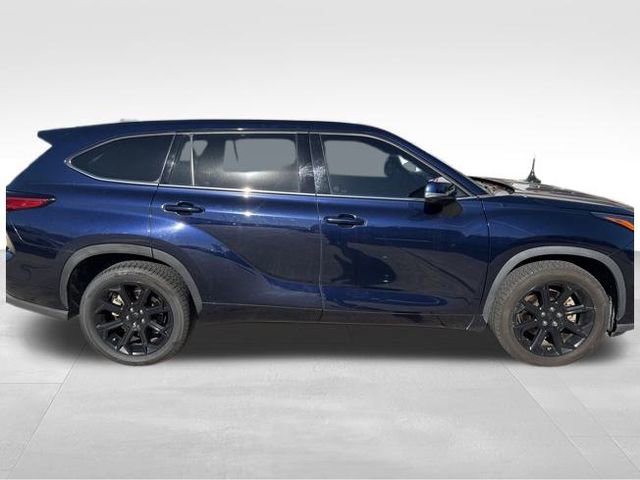 Used 2022 Toyota Highlander L image 5
