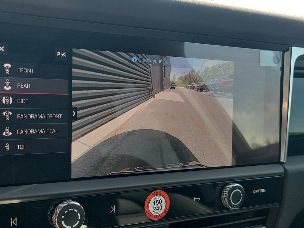 Certified 2025 Porsche Macan image 31