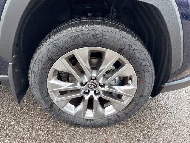 Used 2025 Toyota RAV4 Limited image 26