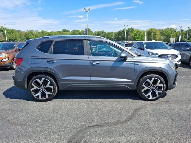Certified 2022 Volkswagen Taos SEL AWD/4WD image 9