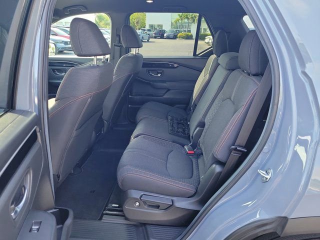 Certified 2025 Honda Pilot Sport image 13
