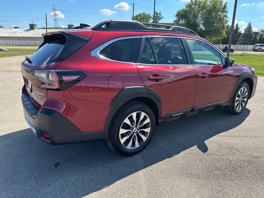 Used 2023 Subaru Outback Limited XT image 6