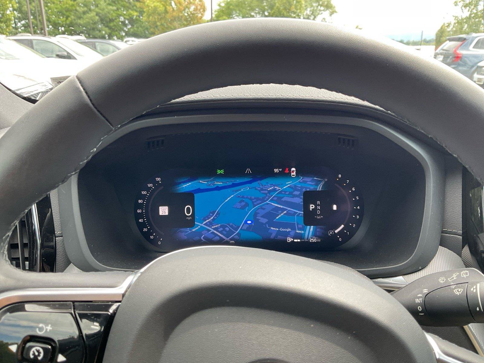 Certified 2023 Volvo XC60 B5 Ultimate w/ Climate Package AWD/4WD image 13
