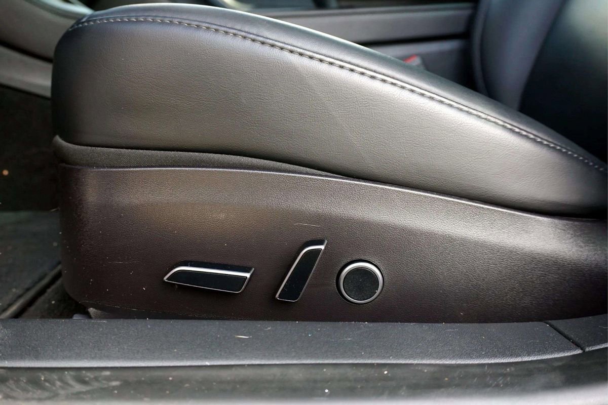 Used 2023 Tesla Model 3 Standard Range image 14