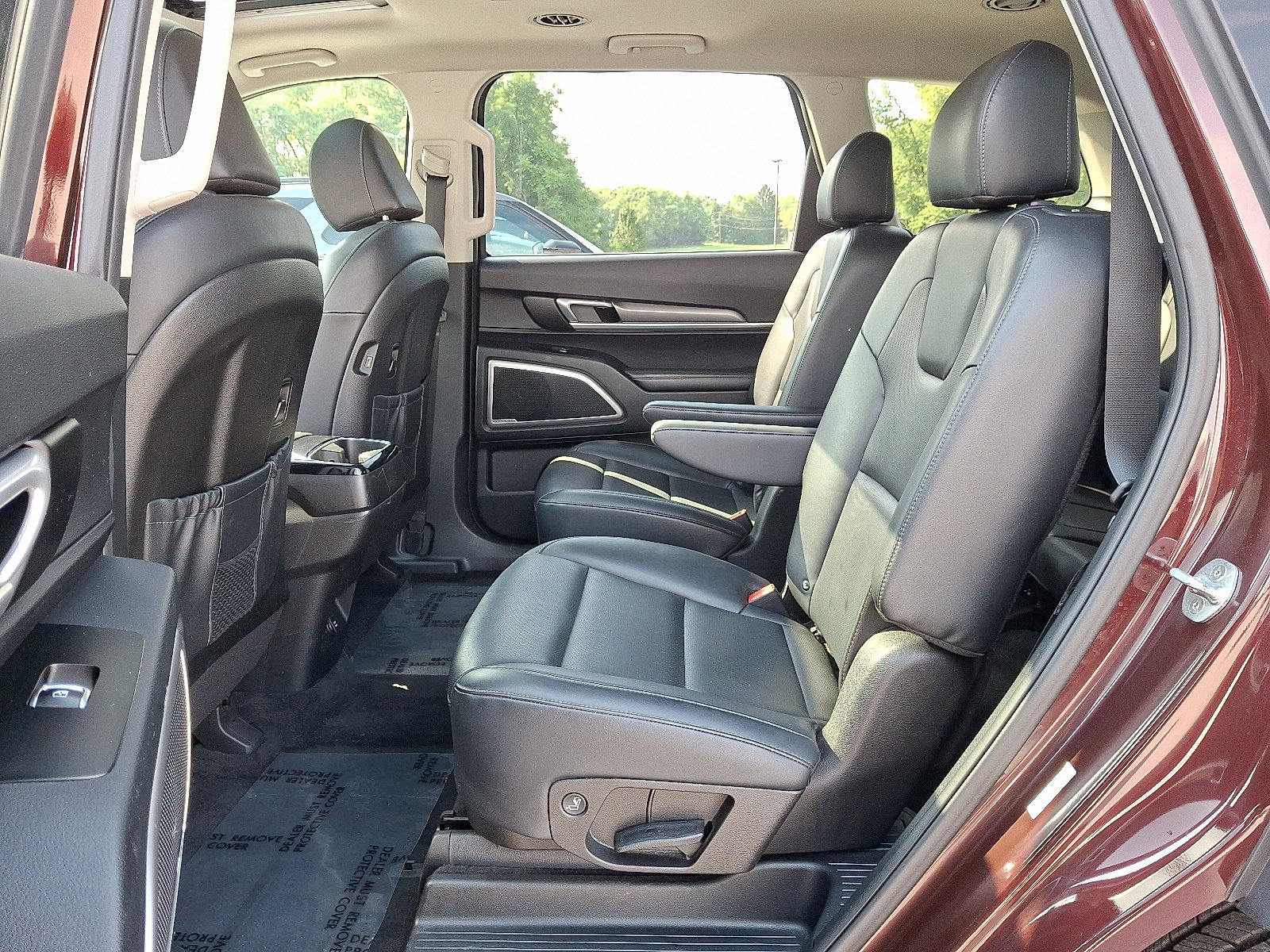 Used 2022 Kia Telluride S FWD image 11