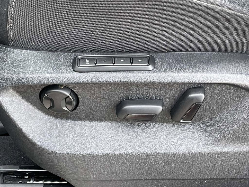 Used 2019 Volkswagen Atlas SEL Premium image 8