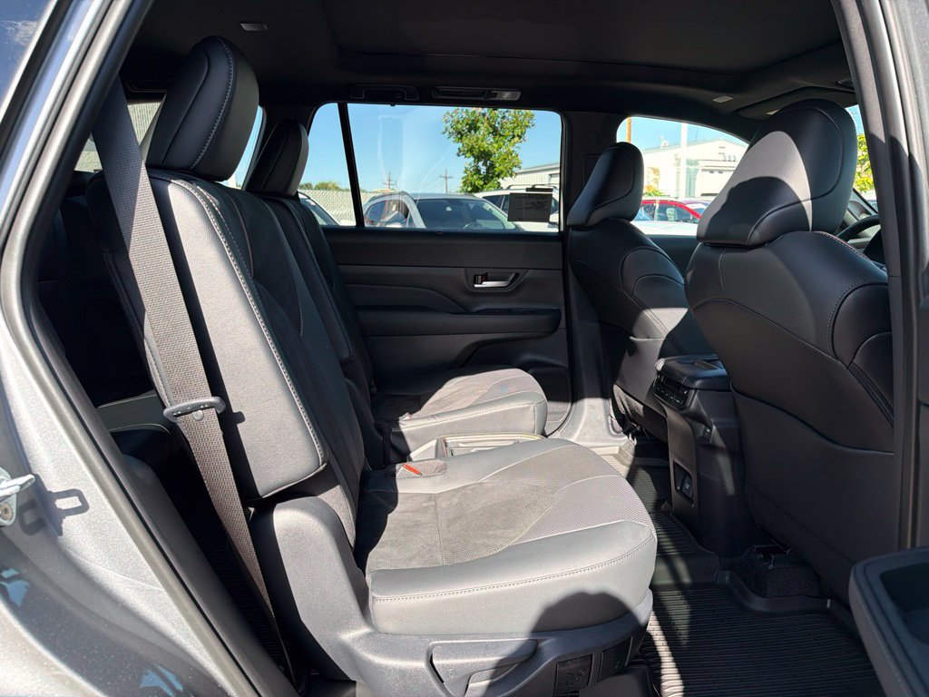 Used 2026 Toyota Grand Highlander AWD Hybrid image 15