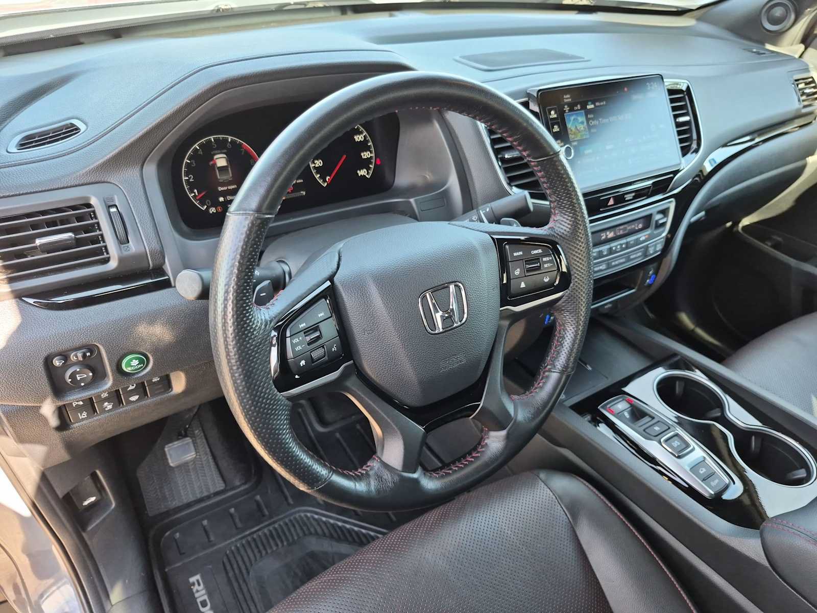 Used 2024 Honda Ridgeline Black Edition image 2