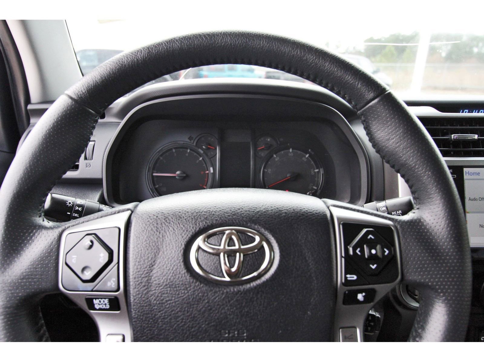 Used 2022 Toyota 4Runner SR5 Premium w/ Moonroof Package image 17