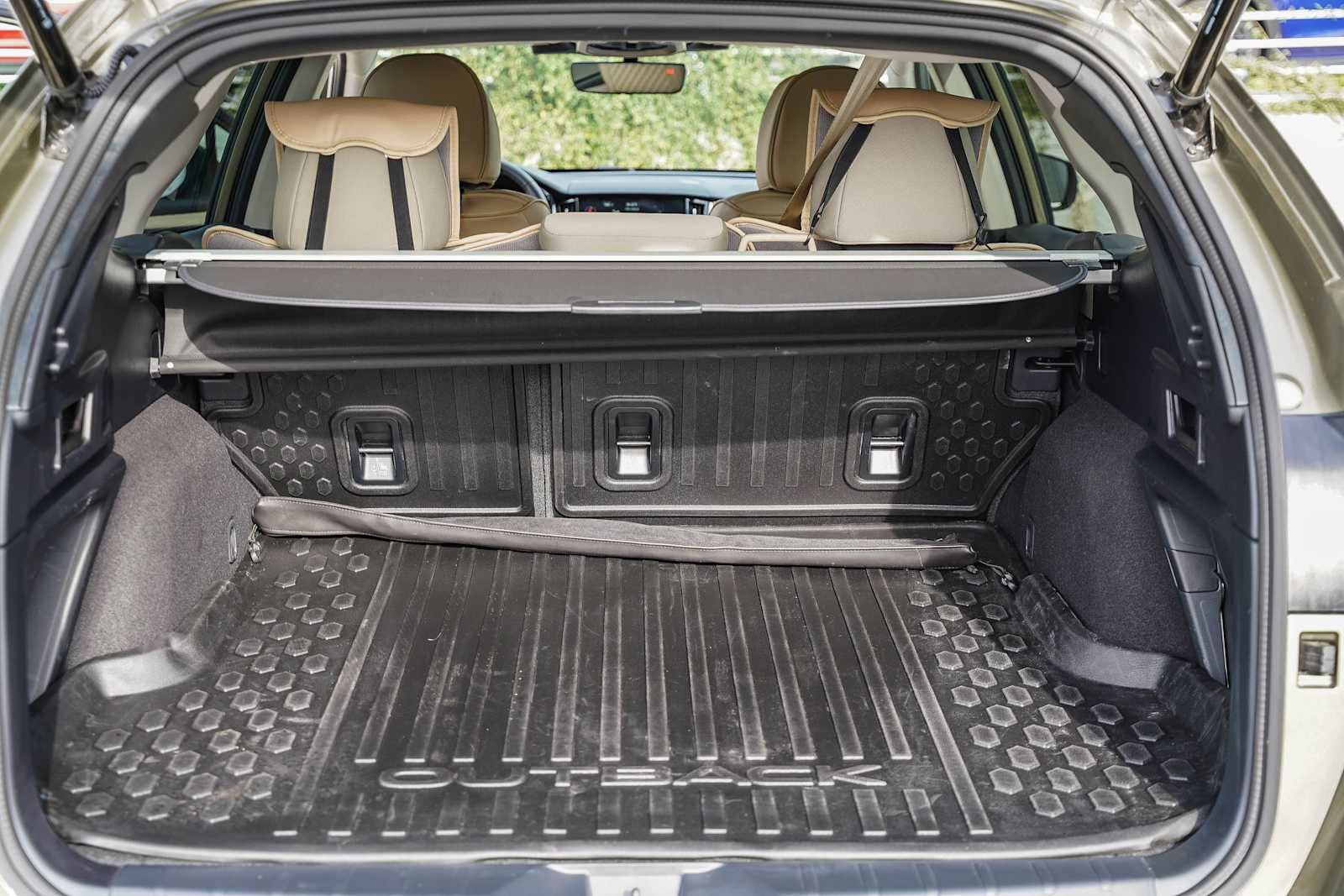 Used 2025 Subaru Outback Premium image 26