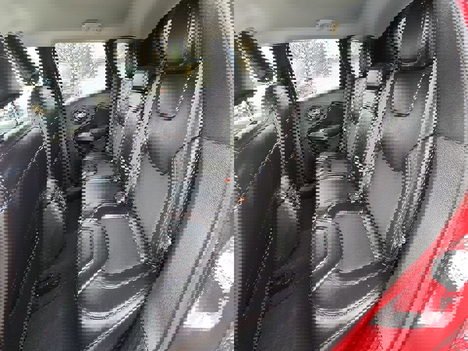 Certified 2019 Jeep Cherokee Latitude Plus image 23