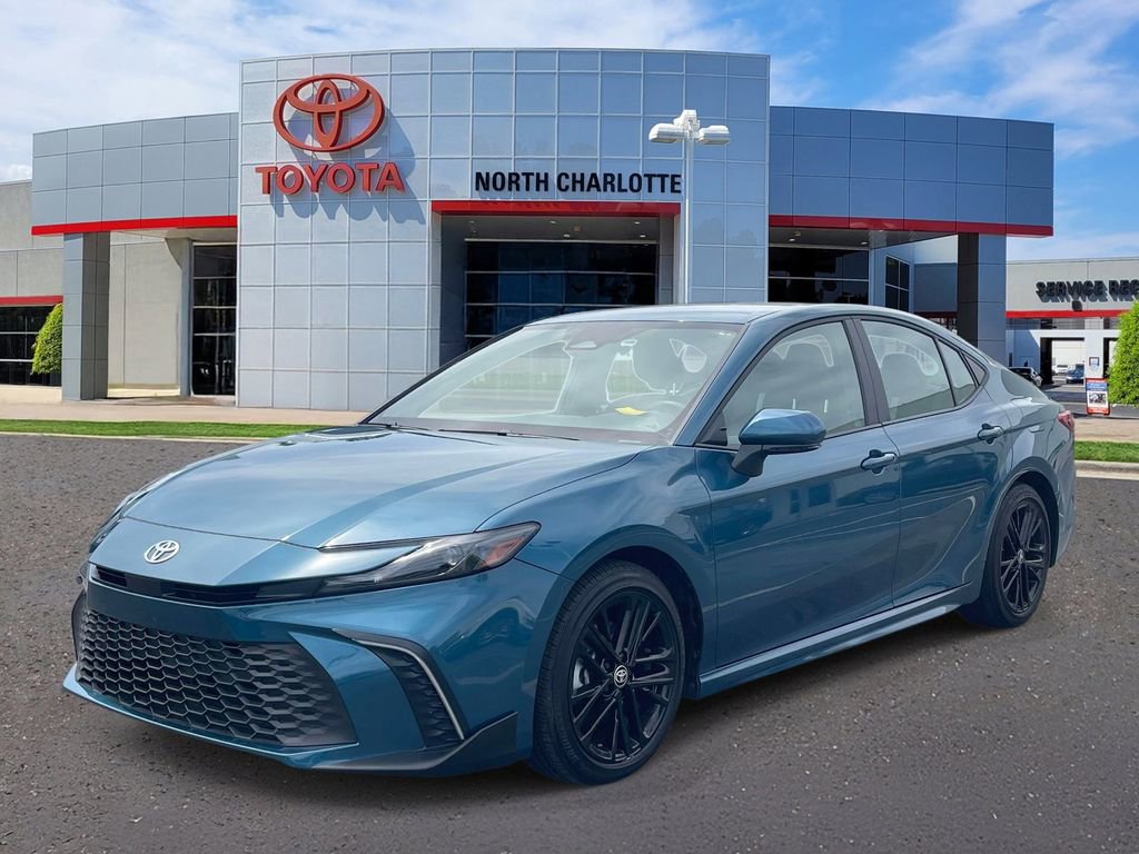 Used 2025 Toyota Camry SE w/ Multimedia Upgrade Package FWD image 5