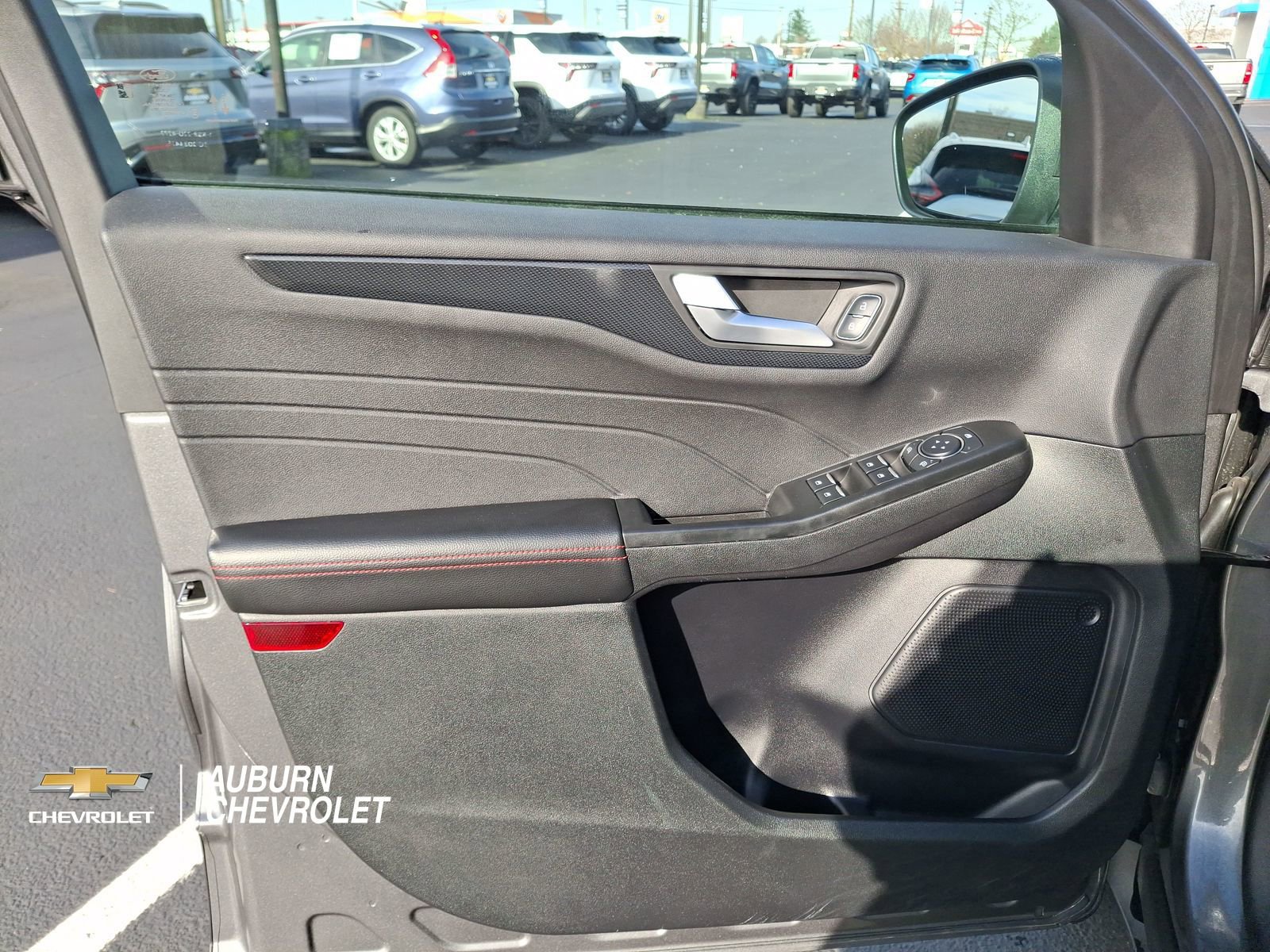 Used 2025 Ford Escape ST-Line AWD/4WD image 16