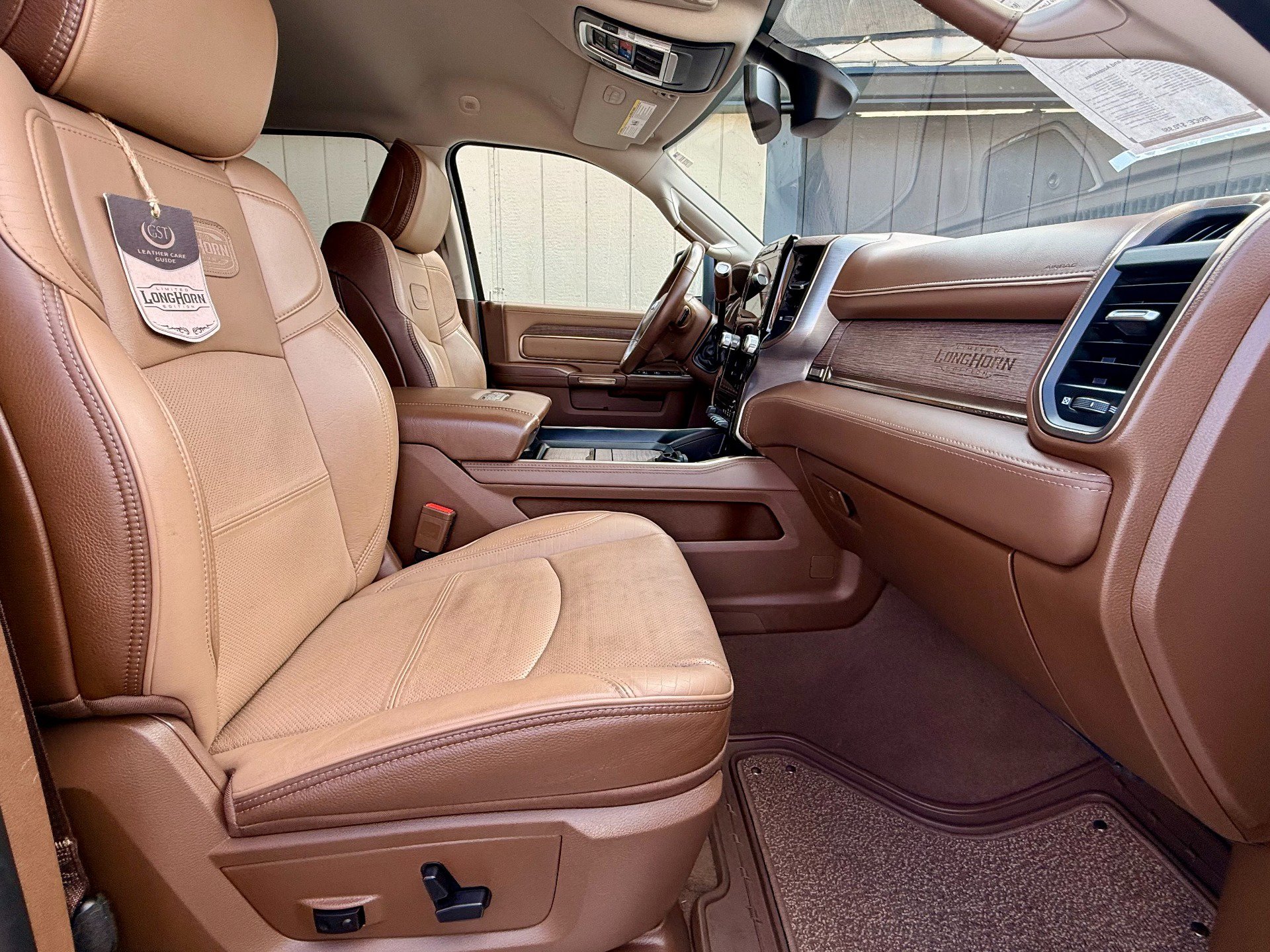 Used 2024 RAM 2500 Limited w/ Towing Technology Group AWD/4WD image 22