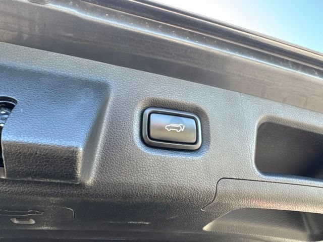 Used 2019 Hyundai Santa Fe SEL FWD image 11