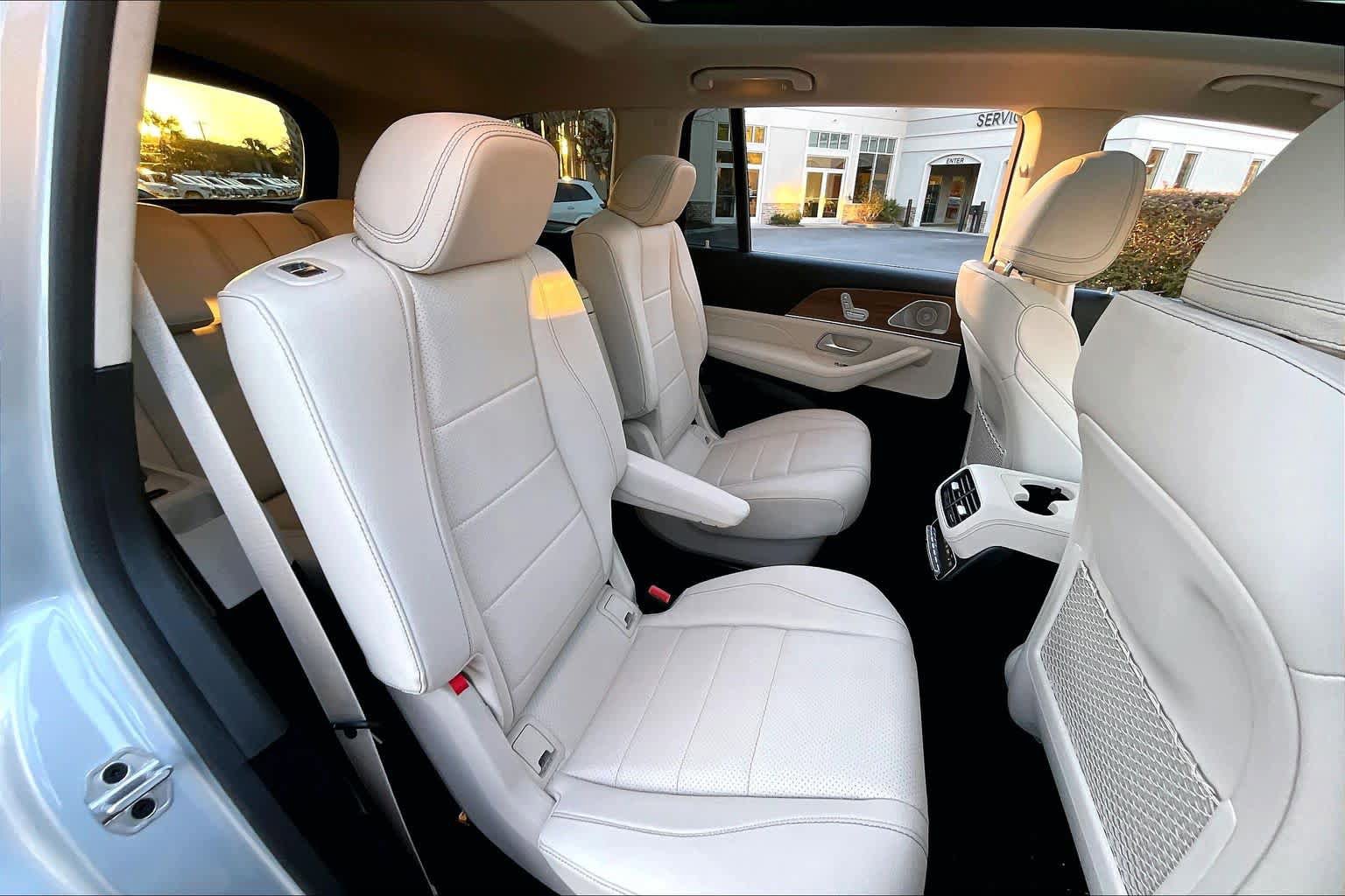 Used 2024 Mercedes-Benz GLS 450 4MATIC image 21