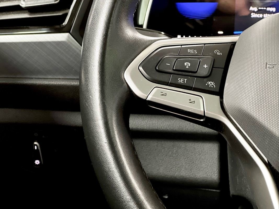 Used 2024 Volkswagen Jetta SE image 26