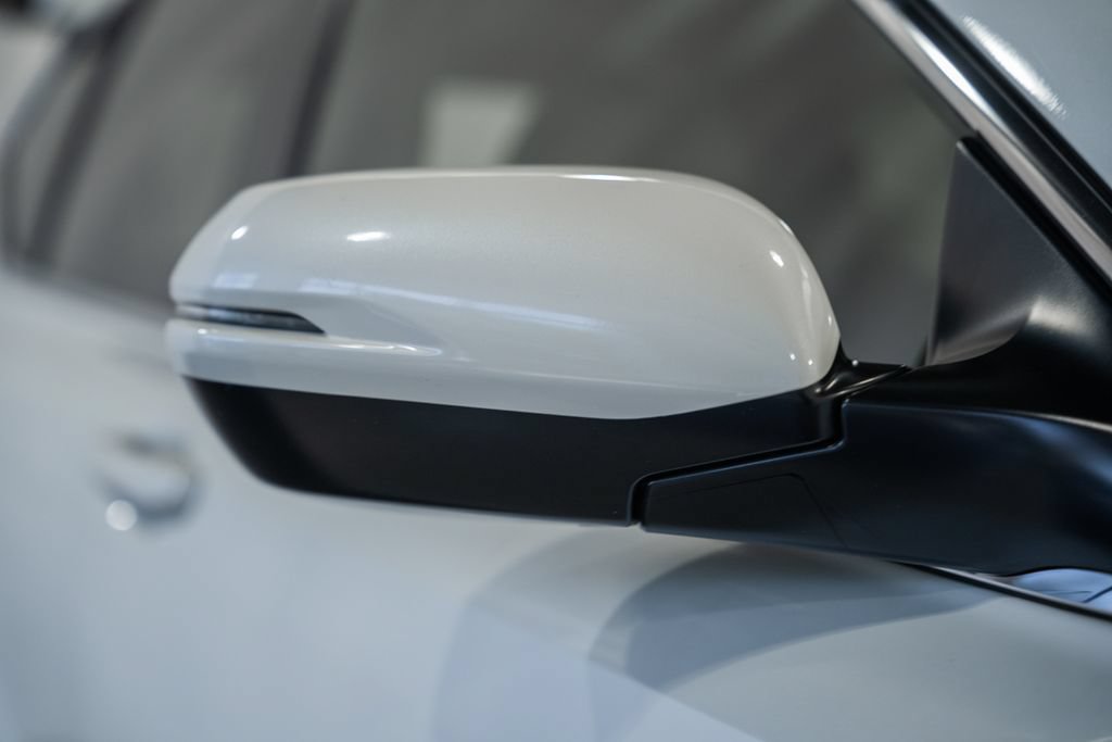 Used 2018 Honda CR-V Touring image 10