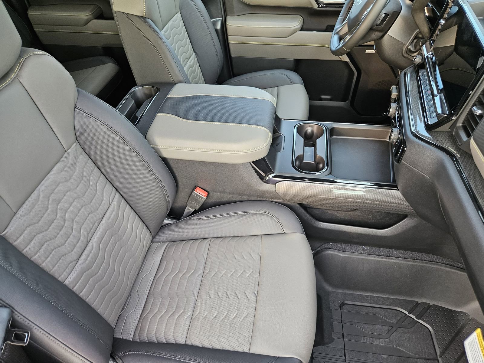 New 2026 Chevrolet Silverado 2500 ZR2 AWD/4WD image 18