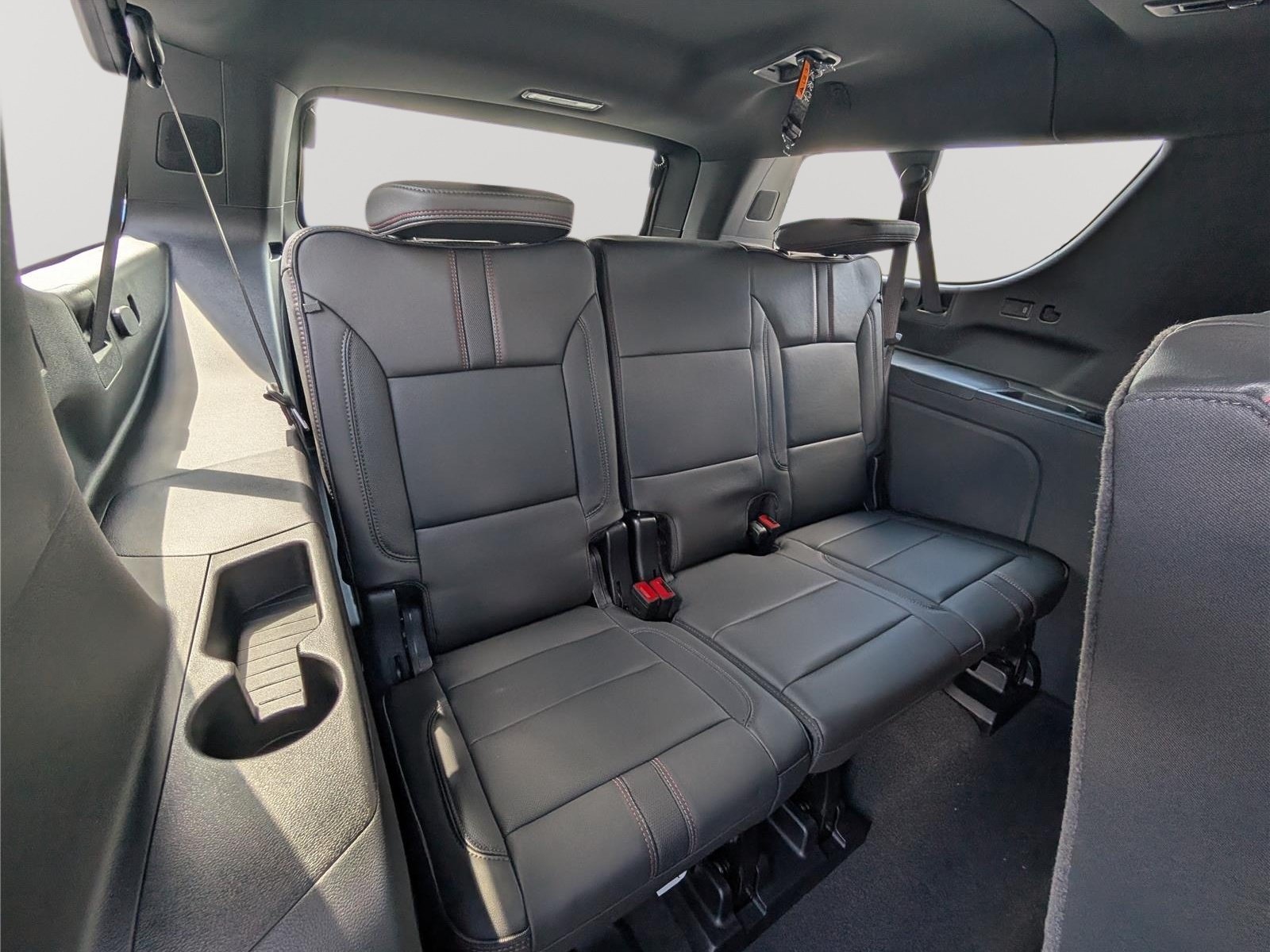 New 2026 Chevrolet Suburban RST w/ Comfort Package AWD/4WD image 10
