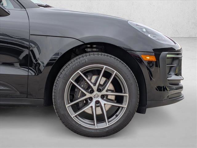Certified 2023 Porsche Macan image 11